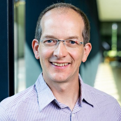 Dr François  Nédélec