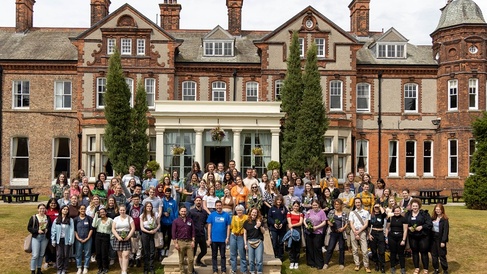 GPSEP 2024 Summer School attendees out front of The Hawkhills venue in York