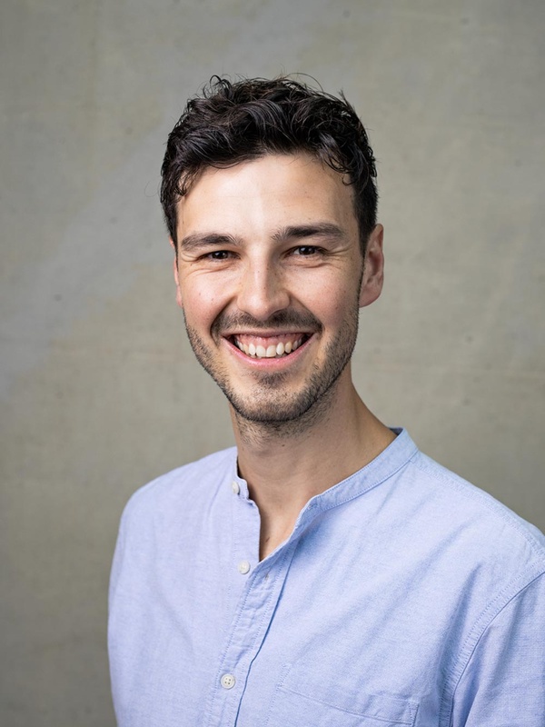 Dr Darius Kosmützky