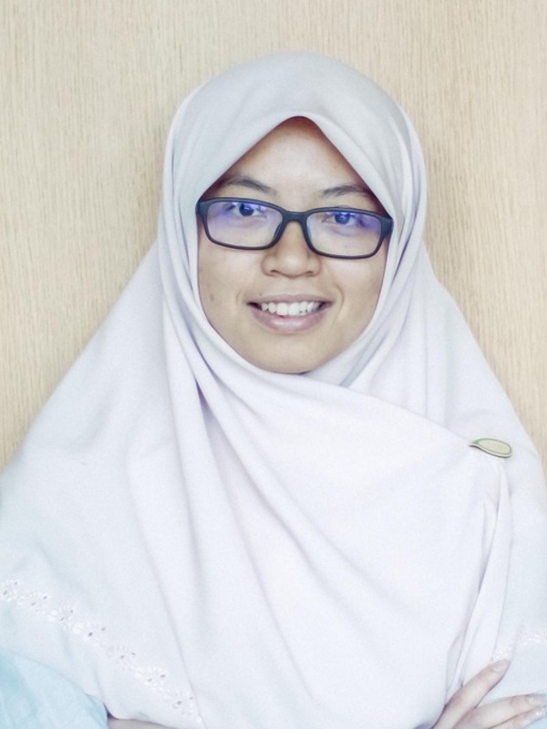 Dr Nadia Radzman