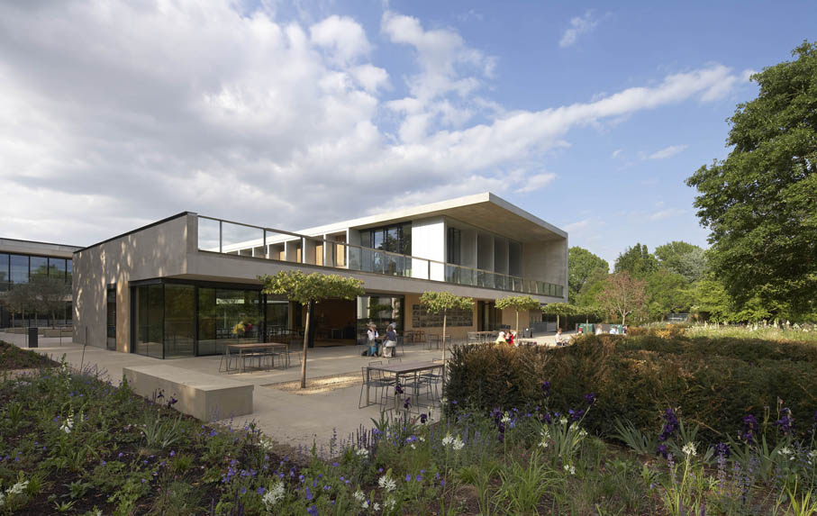 Sainsbury Laboratory building set within the Cambridge University Botanic Garden